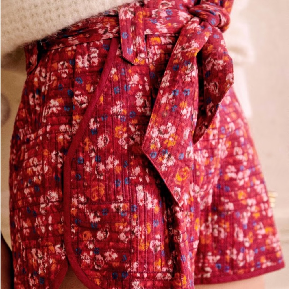 Sézane Island Shorts Multicolor Cherry: High Waist Quilted Red Shorts